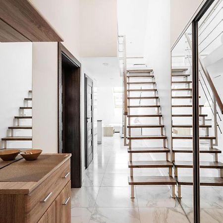 Luxurious Kaunas Basilica Apartment In Old Town By Urban Rent Exterior foto