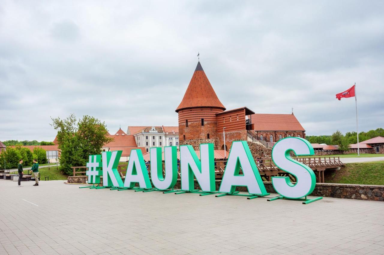 Luxurious Kaunas Basilica Apartment In Old Town By Urban Rent Exterior foto
